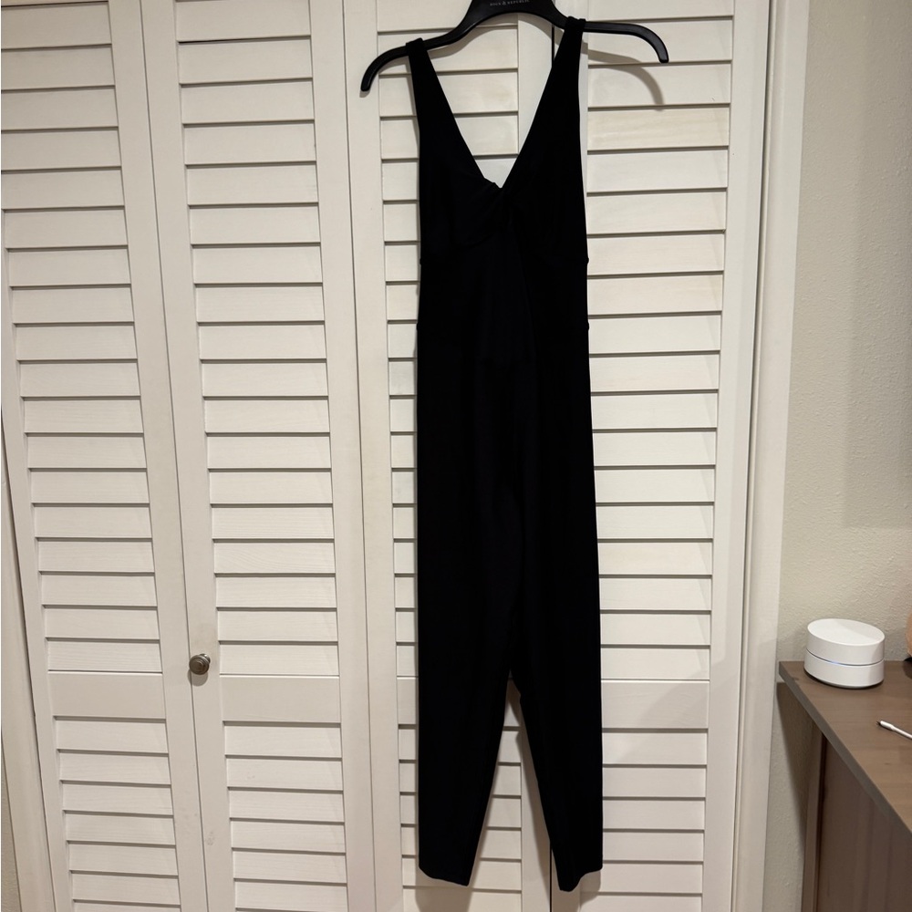 Old Navy Black Sleeveless Jumpsuit with Wide Leg